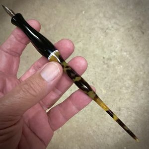 "Tortoise Shell" Handmade Calligraphy Pen (straight pen holder)