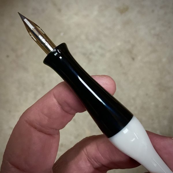 "Black 'n White" Handmade Professional Calligraphy Pen (straight pen) - Image 2