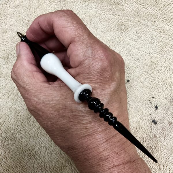 "Black 'n White" Handmade Professional Calligraphy Pen (straight pen) - Image 3